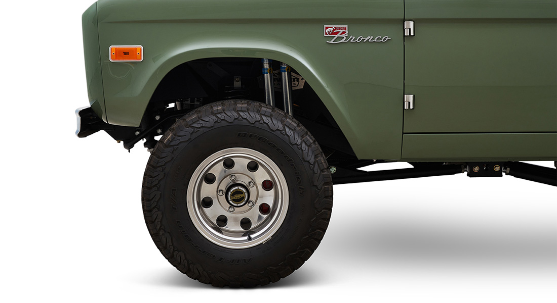 1973 Classic Ford Broncos Coyote Series in Boxwood Green with Whiskey Interior with family roll cage muirfield