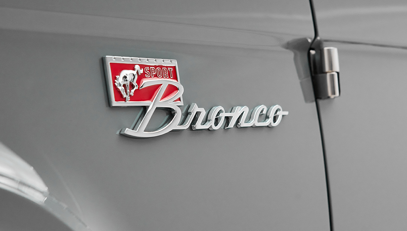 Bronco Sport Emblem
