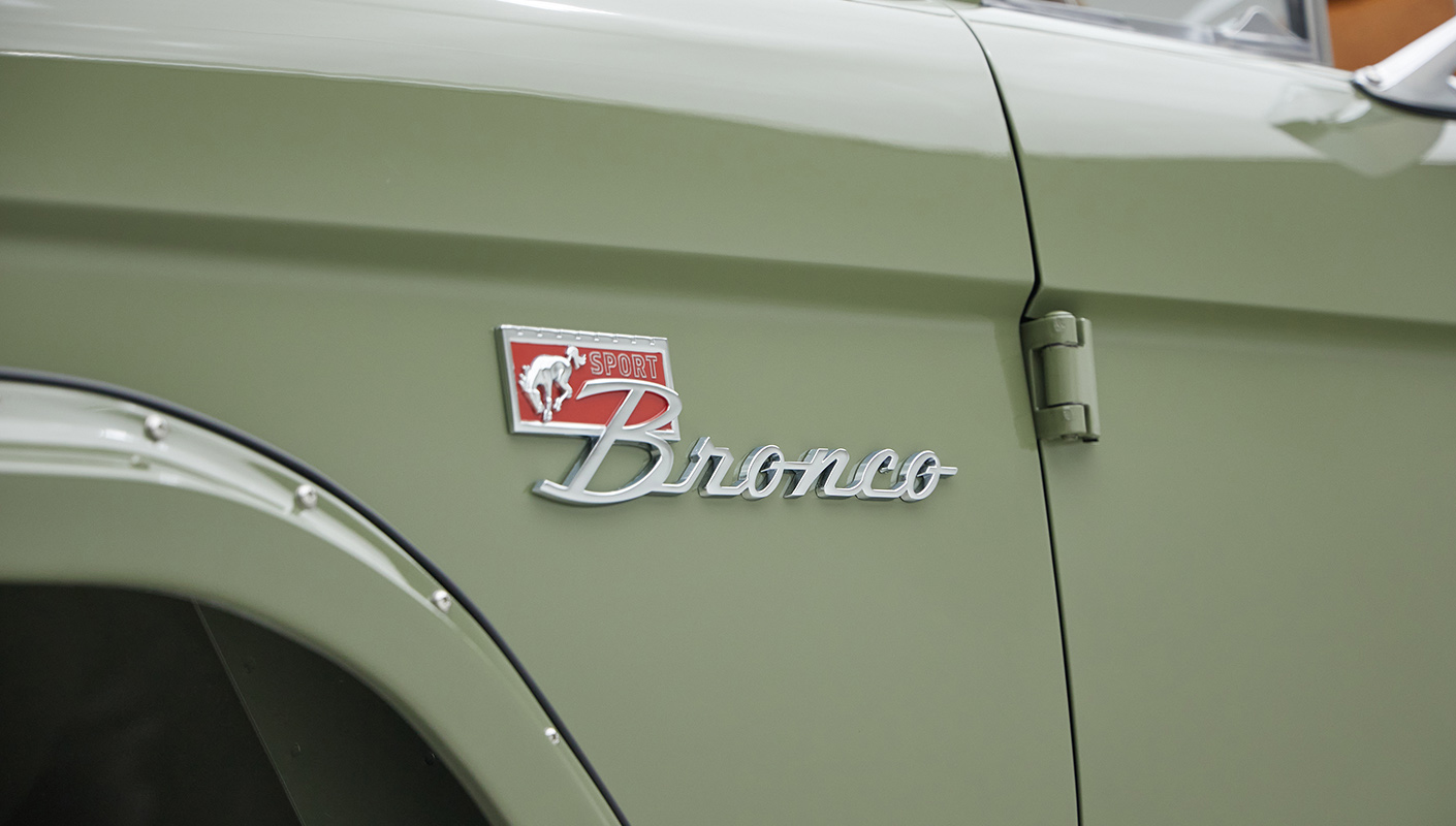 1976 classic ford bronco in boxwood green with ball glove leather emblem